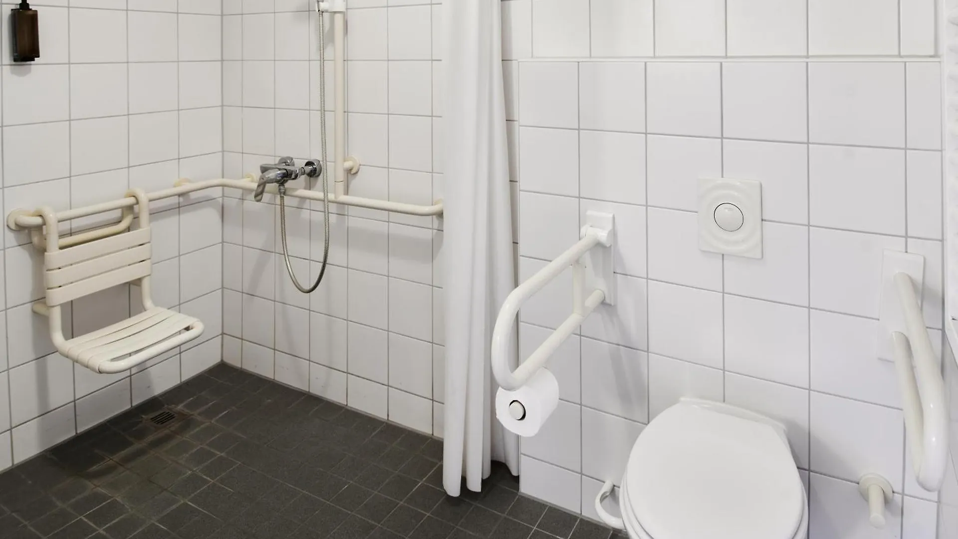 B&B Hotel Wuerzburg-Ost 2*, Würzburg Németország